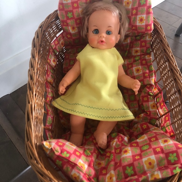 Wicker doll bassinet - Picture 1 of 6